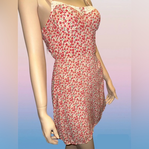 AUW Women’s Floral sundress Sz medium - Picture 4 of 14